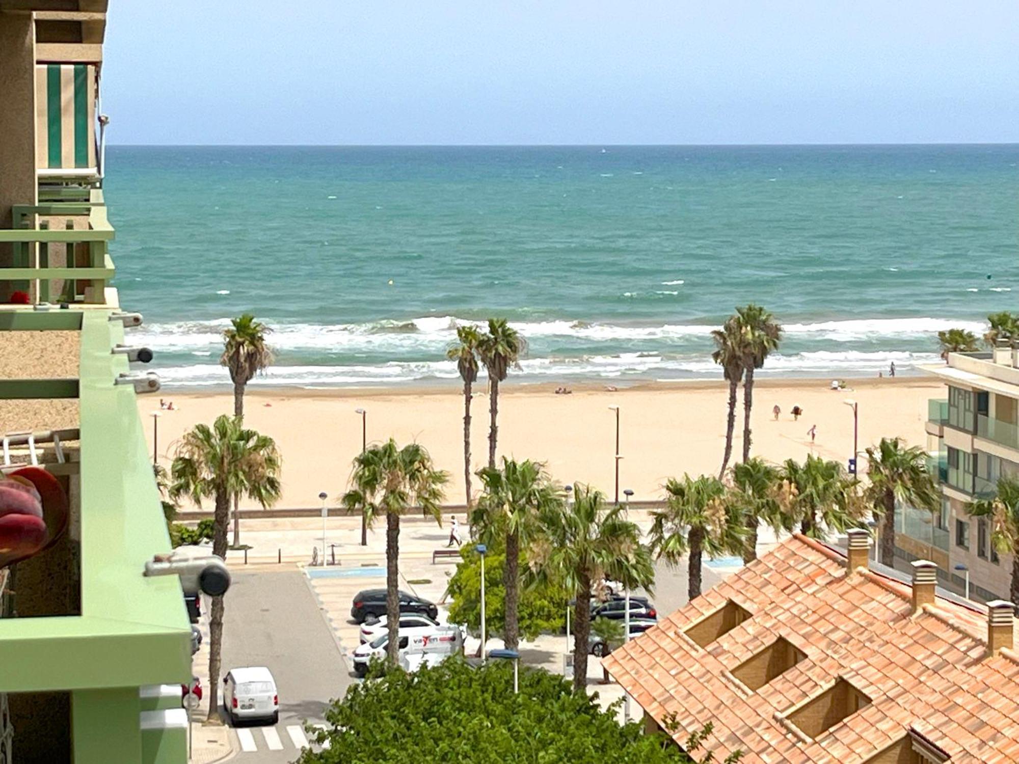 Stylish Well-Connected Beachfront Flat Βαλένθια Εξωτερικό φωτογραφία