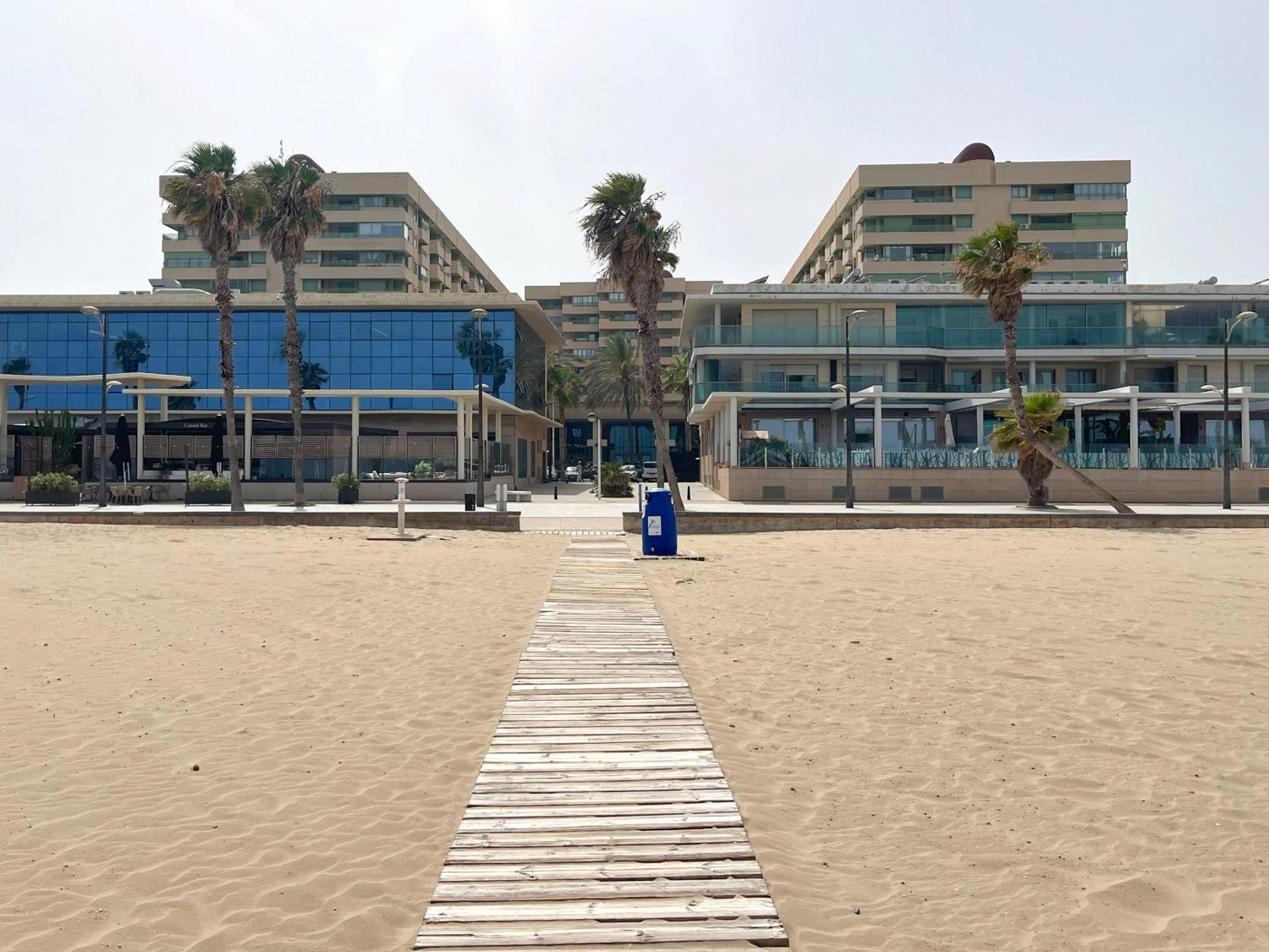 Stylish Well-Connected Beachfront Flat Βαλένθια Εξωτερικό φωτογραφία